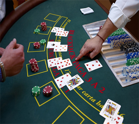 Thần Thắng Và Thất Bại: Chìa Khóa Để Nắm Bắt Kỹ Năng Texas Hold'em
