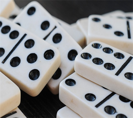 “Bí Mật Của Sân Đấu Texas Hold'em Poker”